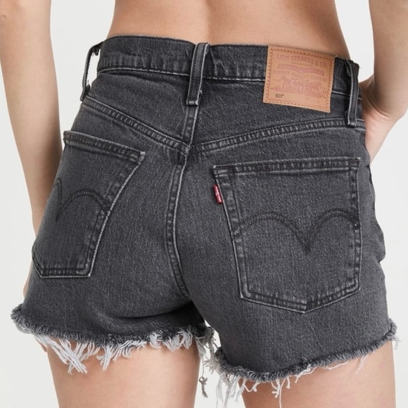 Levi’s 501 Original Denim Short Size 28 - Picture 2 of 6